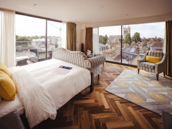 The Varsity Hotel & Spa