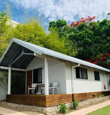 Airlie Beach Apartments - Beach
