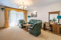 Park-Hotel Graal' Kemerovsky District 호텔