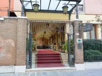 Hotel Belle Arti Các khách sạn gần Phòng trưng bày nghệ thuật A Plus A Gallery