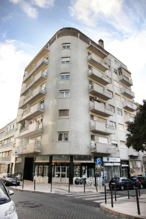 Lisbon Suite Home Отели рядом с достопримечательностью «Lisbon Point»