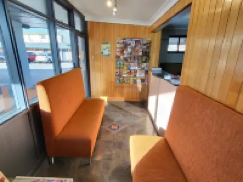 Parkway Motel Hotels in Queanbeyan