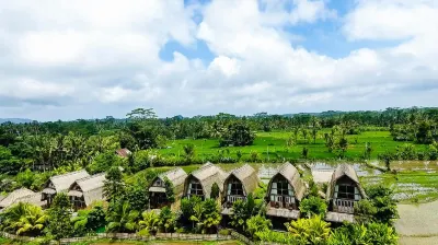 De Klumpu Bali Eco Tradi Stay Hotels near PASAR DESA PENINJOAN