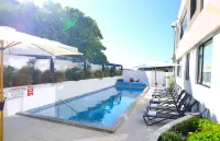 Belle Mer Beachfront Apartments - Self Serviced - Pools