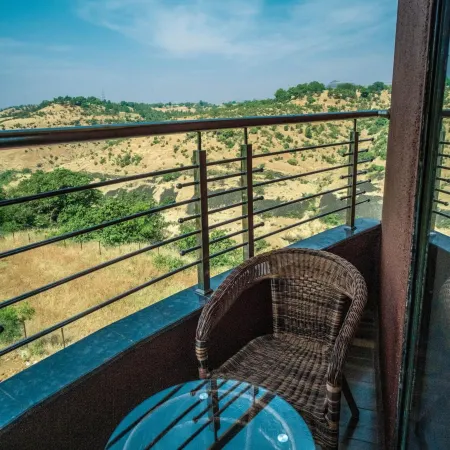 Pooja Villa Suites-Rooms and Pool, Igatpuri