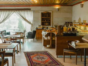 Divan Cave House