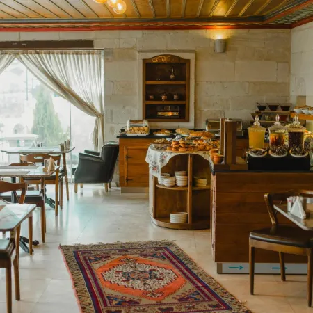 Divan Cave House