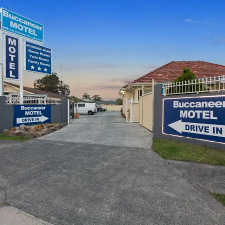Buccaneer Motel