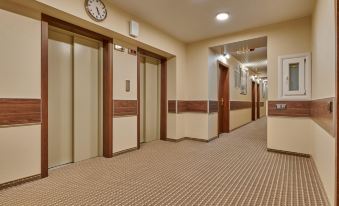 The Hotel Complex Tourist