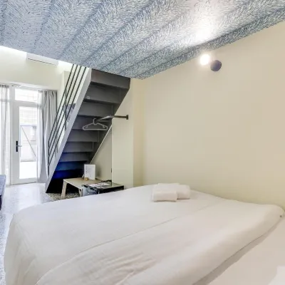7ATHENS Hotels near Psiri