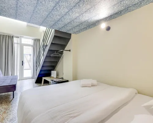 7ATHENS Hotels near Psiri