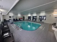 Quality Inn & Suites - Pools