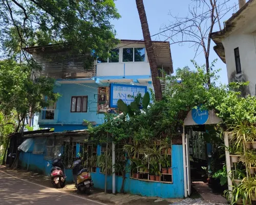 安喬內德青年旅館 安朱納海酒店