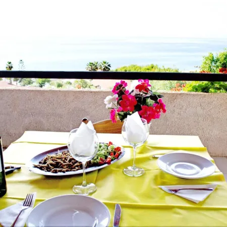 Cala Petrosa Resort
