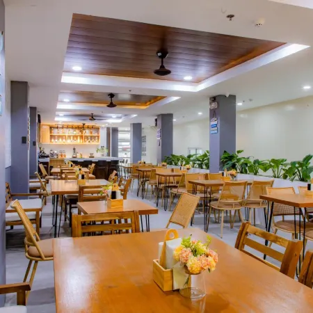 Coastal Breeze Hotel