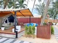 Sichon Glamping Resort, Beachfront - parking