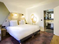 Hôtel Mercure Cannes Mandelieu فنادق في مانديليو لا نابول