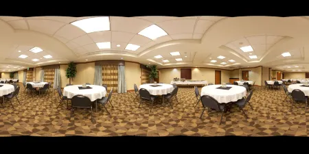 Holiday Inn Express & Suites Nampa - Idaho Center