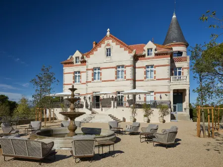 Château Capitoul Отели рядом с достопримечательностью «Camping Paradis Soleil d'Oc»