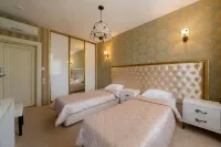 Onegin Hotel-Restaurant Complex