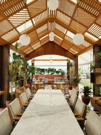 Blackbird Hotel Отели рядом с достопримечательностью «Taman Kupu-Kupu Cihanjuang»