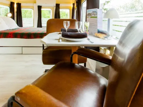 Hébergement Insolite Picasso Hotels in Lanester
