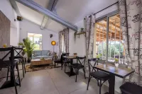 The Originals City, Hôtel Azur, Fos-Sur-Mer Hotel a Fos-sur-Mer