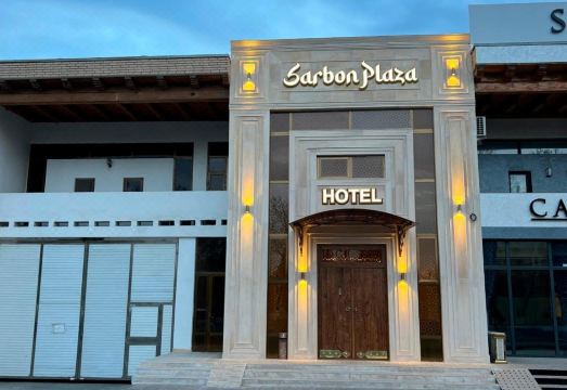 Sarbon Plaza Hotel 외관 또는 로비