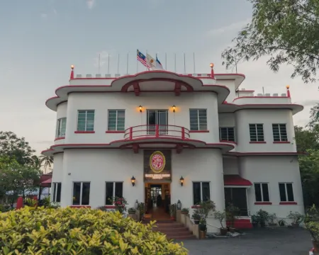 Shah's Beach Resort Hotels in Tanjung Kling