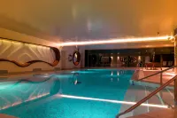 Cliff House Hotel - Pools