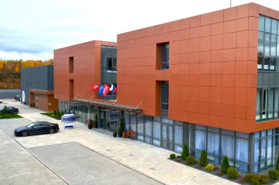 Gopark Hotel Hotel in zona Aktsiya "Pasadi Svoy Les" Dubovaya Alleya Dimona I Antona.