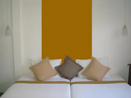 Terra Selisa Hotel Отели рядом с достопримечательностью «Tham Phraya Nakhon»