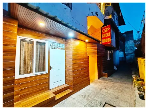 Goroomgo GP Mall Road Nainital