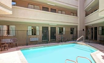 Travelodge by Wyndham Sacramento / Rancho Cordova