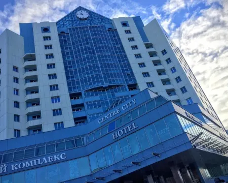 City Park Hotel (Сити Парк отельбывш. Центр отель) Отели рядом с достопримечательностью «Детский сад № 28 "Калинка"»