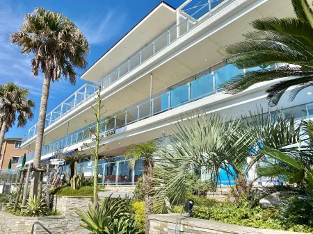 Zaimokuza Seasons Отели рядом с достопримечательностью «Shichirigahama Beach»