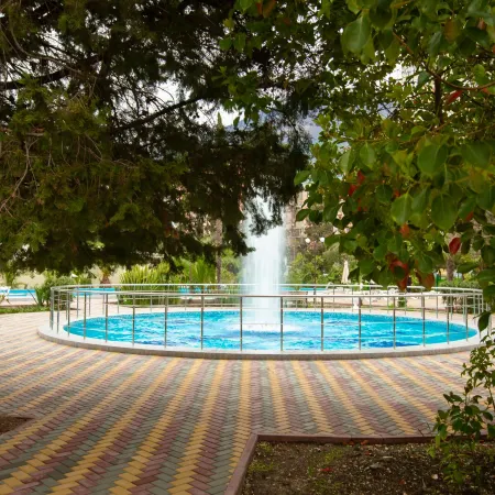 Amza Park Hotel