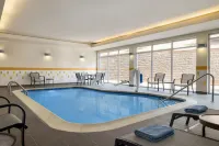 Fairfield Inn & Suites Bristol Hotels in Bristol