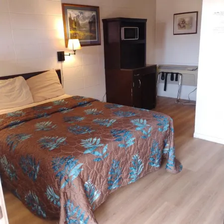 Lazy U Motel