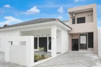 Hotel O Khan House Syariah - 2-Star