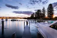 Pier 21 Riverside Apartment Hotel - Scenic