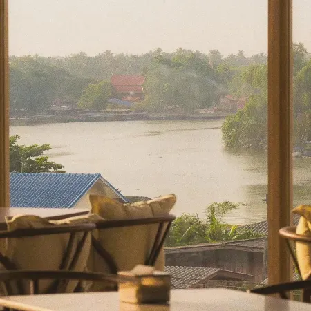 Amphawa Nanon Hotel