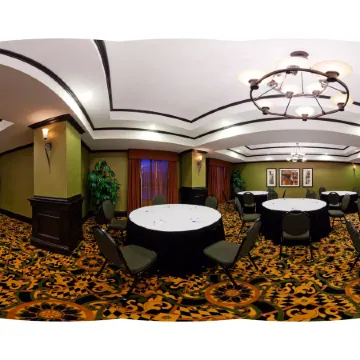 Holiday Inn Express & Suites DURANT by IHG