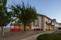 Travelodge by Wyndham Vaughn Hotels in Vaughn