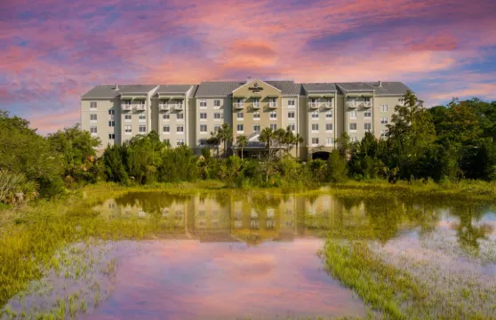 查爾斯頓市中心/河景萬豪SpringHill Suites 酒店