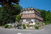Hotel Ricordo du Parc - parking