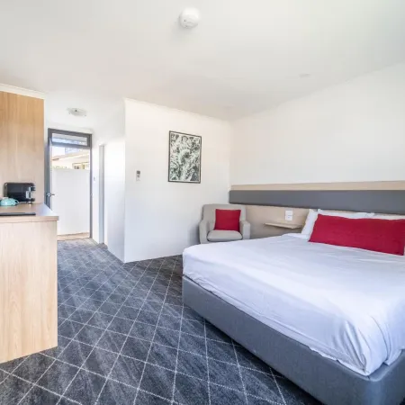Lakeview Hotel Motel