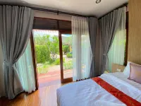 Thienhom Amphawa Resort Hotels in Bang Kung