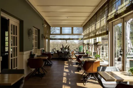 Landgoed de Uitkijk Hellendoorn Отели рядом с достопримечательностью «C1000 Museum»