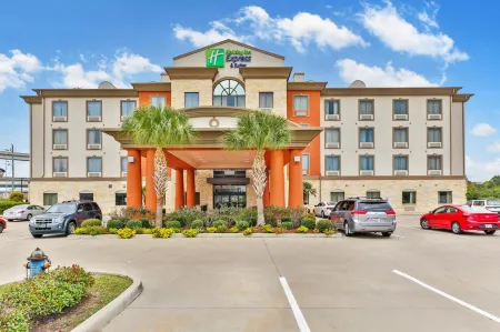 Holiday Inn Express & Suites Houston South - Pearland Отели в г. Перлэнд
